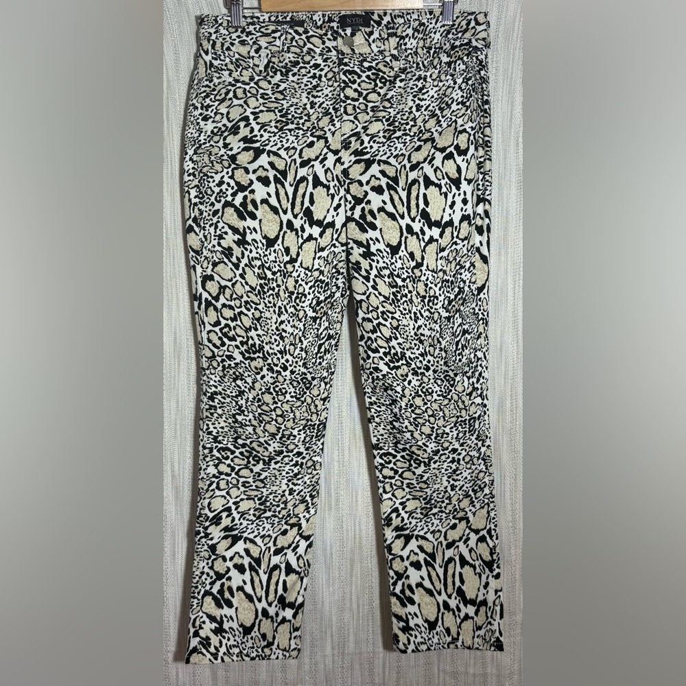 NYDJ Black and Cream Leopard Print Cropped Pants